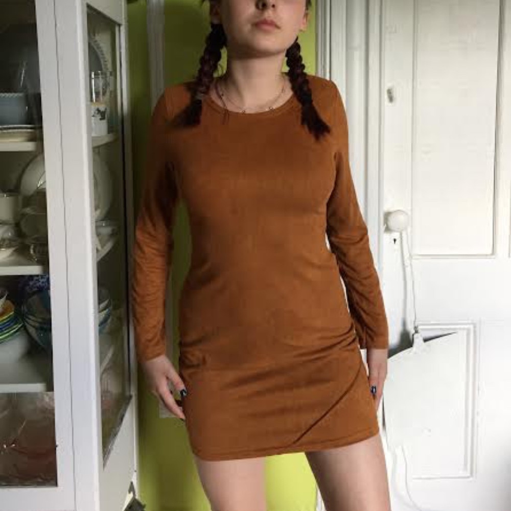 BROWN LONG SLEEVE MINI DRESS